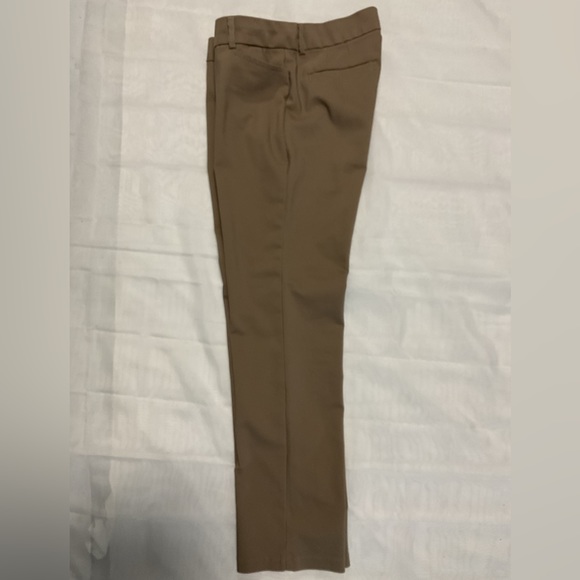 NWOT ‘Secret Shapes’ LEE Regular Fit Straight Leg Mid Rise Women’s Khaki Jeans M - Picture 5 of 11